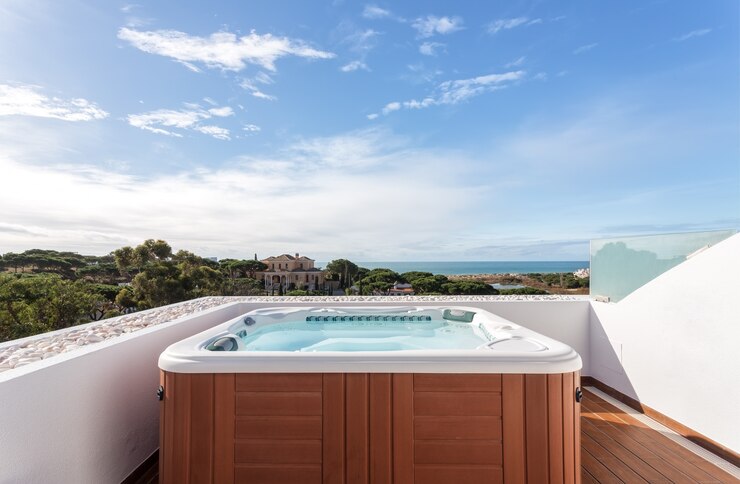 jacuzzi-suite-relaxation-roof-with-sea-views_170896-1507
